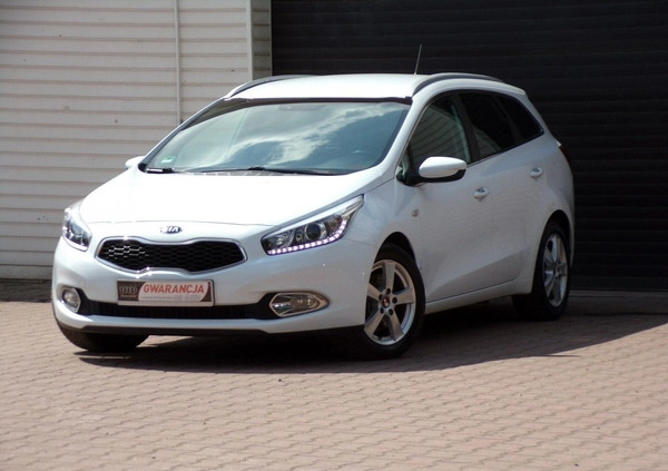 Kia Ceed cena 43900 przebieg: 173000, rok produkcji 2015 z Bełchatów małe 667